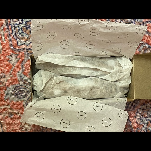 ❗️NWT❗️Genuine Leather Flats - Picture 3 of 3